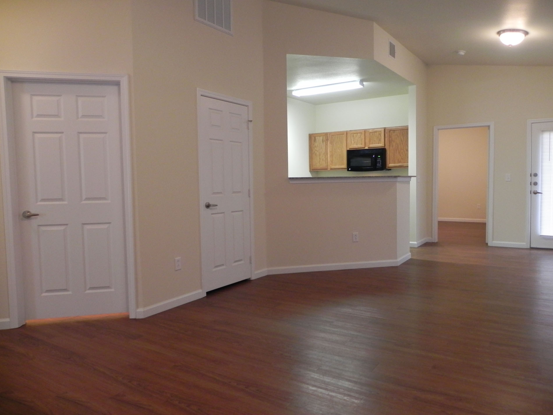 Mexia Gardens living room